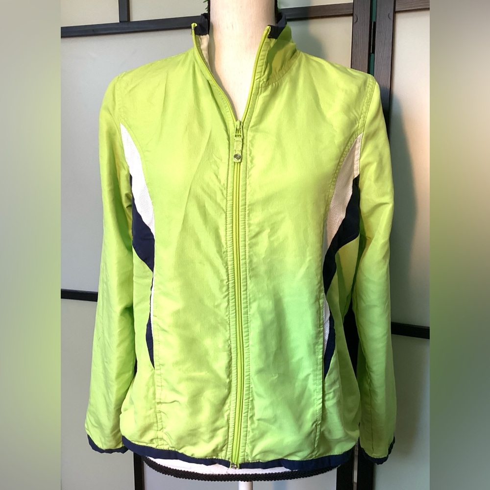 Threehearts light weight sport jacket. Size S
